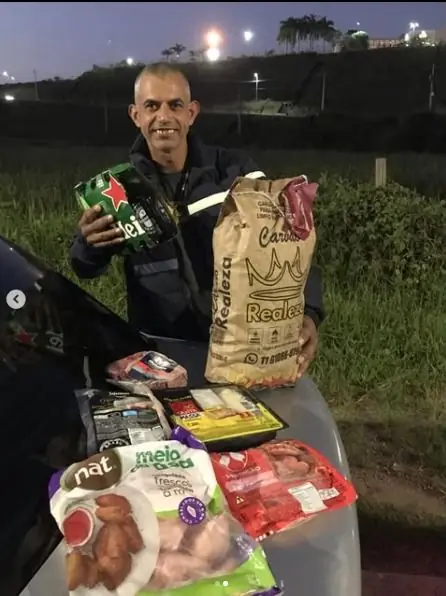 Adilson com o kit, em Pouso Alegre